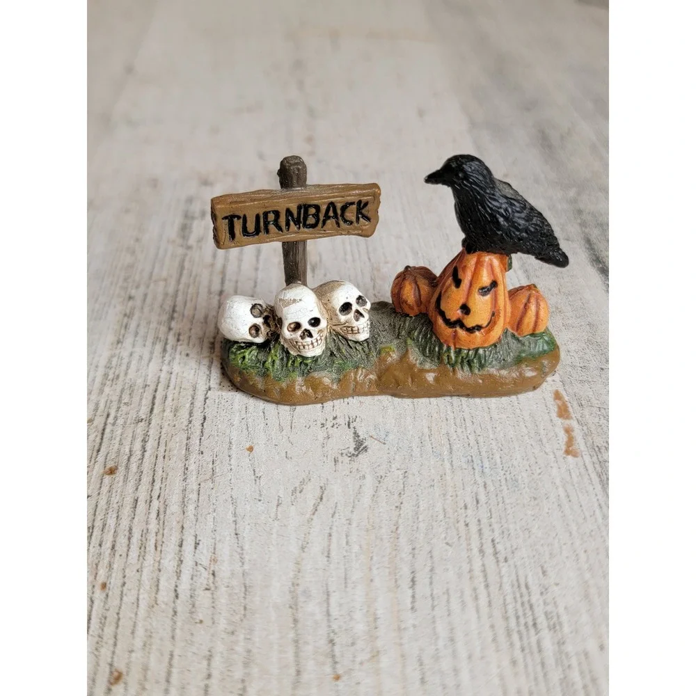 Village turn back sign Halloween crow pumpkin accessory skull bird home